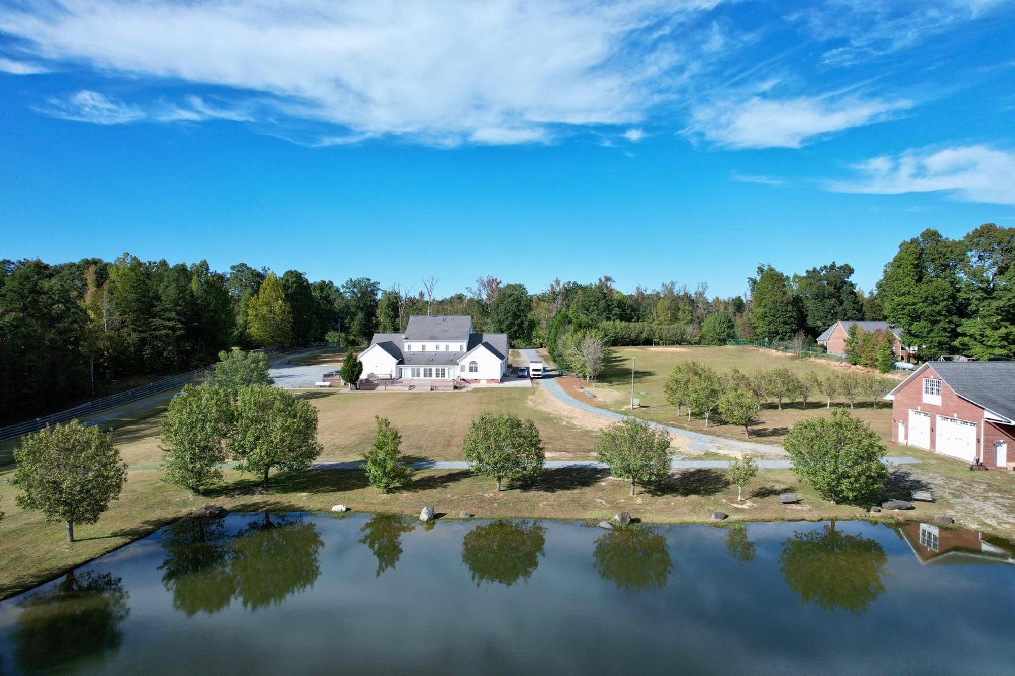 Moorefield Suites Greensboro East McLeansville Esterno foto