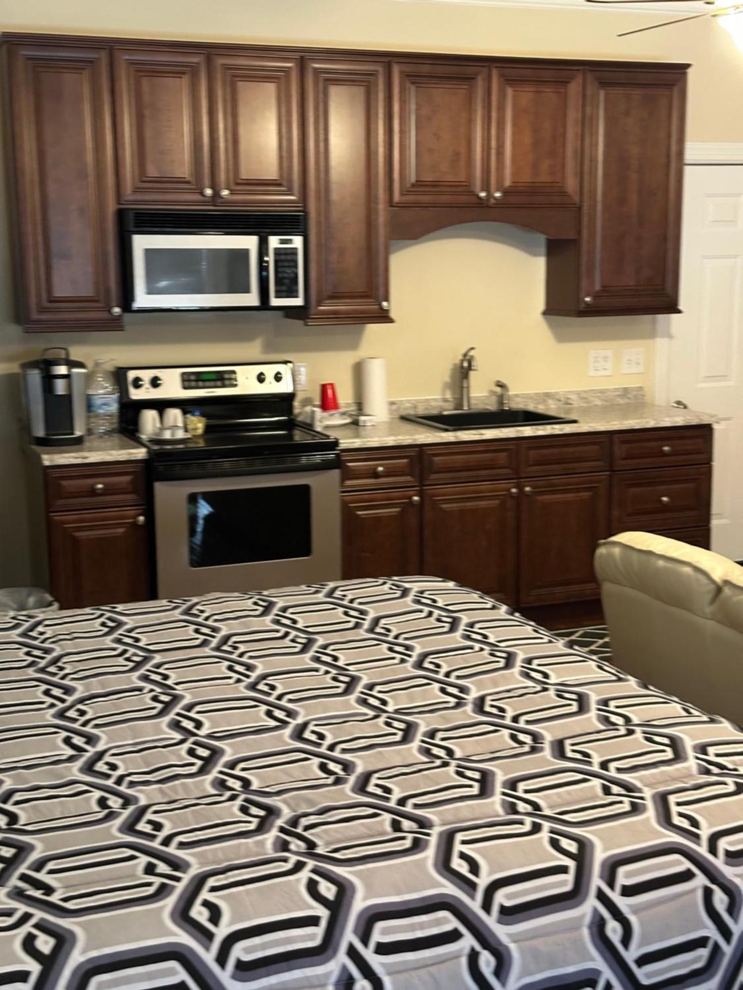 Moorefield Suites Greensboro East McLeansville Esterno foto